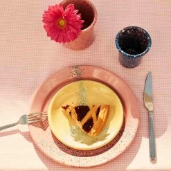 Kapka Splatter Fest Émail Assiette Latérale Jaune 16cm Émail - Kapka 7 Kapka Splatter Fest Émail Assiette Latérale Jaune 16cm Émail - Kapka -Sous Chef Boutique 0006 Kapka 0230