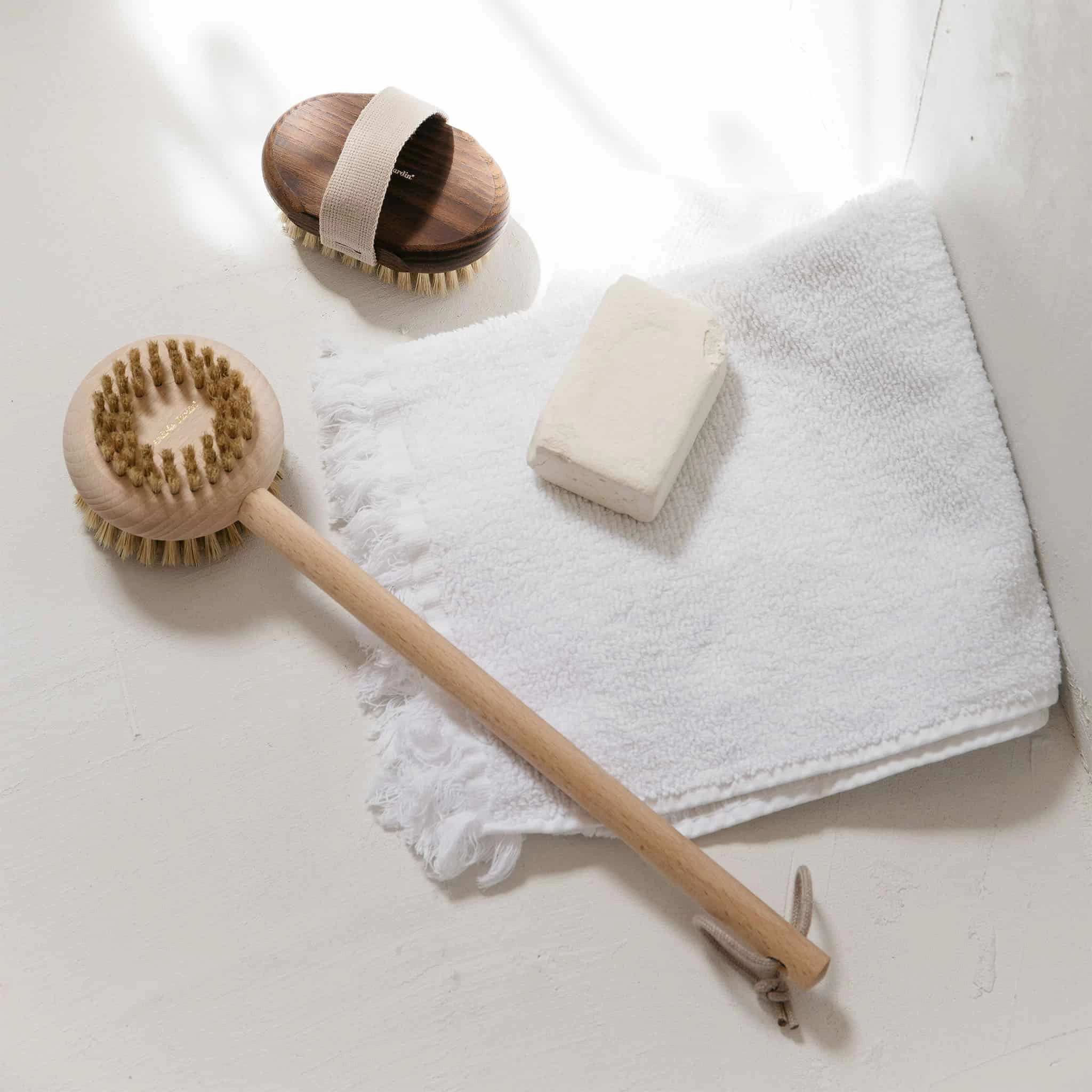 Brosse De Massage Du Corps Andree Jardin - Bois De Frêne & Ampère; Brosse De Porc 4 Brosse De Massage Du Corps Andree Jardin - Bois De Frêne & Ampère; Brosse De Porc – Image 2