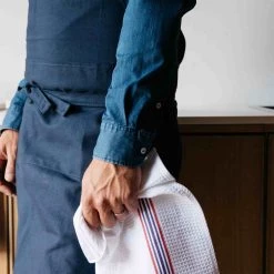 Tablier En Coton Bleu Andree Jardin 7 Tablier En Coton Bleu Andree Jardin -Sous Chef Boutique AJ0065 AndreeJardinBlueCottonApron lifestyle 4