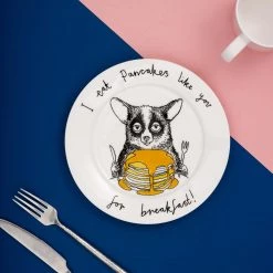 Jimbob Art Je Mange Des Crêpes Comme Vous Pour Le Petit Déjeuner! Assiette Latérale 20cm Vaisselle -Sous Chef Boutique JB0026 IeatPancakeslikeyouforBreakfast SidePlate20cm lifestyle 2
