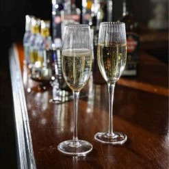 Flûtes De Champagne Côtelées BarCraft 220ml Lot De 2 -Sous Chef Boutique KI0082 RibbedChampagneFlutes220mlSetof2 lifestyle2