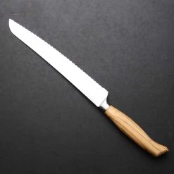 Messermeister Oliva Luxe Couteau à Pain 23cm 7 Messermeister Oliva Luxe Couteau à Pain 23cm -Sous Chef Boutique MK0003 MessermeisterOlivaLuxeBreadKnife23cm backLS