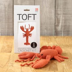 Toft Joanna Le Lobster Crochet Kit Cadeaux -Sous Chef Boutique TF0001 ToftJoannatheLobsterCrochetKit lifestyle3