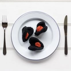 Cadeaux Toft Moules Dans Un Kit De Crochet Gourmet D'étain -Sous Chef Boutique TF0003 ToftMusselsinaTinGourmetCrochetKit lifestyle3