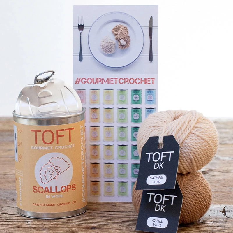 Basculants Toft Dans Un Kit De Crochet Gourmet D'étain 5 Basculants Toft Dans Un Kit De Crochet Gourmet D'étain – Image 3