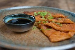 Kiji Stoneware & Ceramics Kiji Stoneware & Céramique Vaisselle Plaque D'or Bleu Chouseki 28.5cm Dia X 3.5cm 11 Kiji Stoneware & Ceramics Kiji Stoneware & Céramique Vaisselle Plaque D'or Bleu Chouseki 28.5cm Dia X 3.5cm -Sous Chef Boutique chouseki blue gold plate korean kimchi pancake side