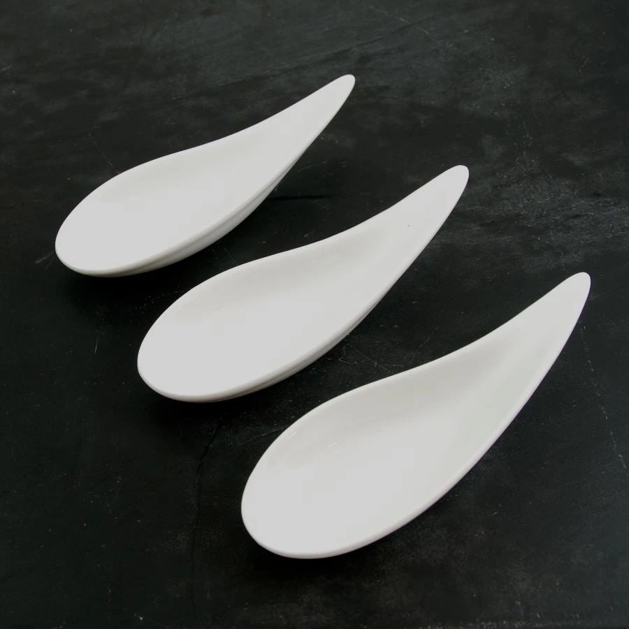 Kiji Stoneware & Ceramics Kiji Stoneware & Céramique Vaisselle Porcelaine Blanche Courbée Canape Spoon X 12 3 Kiji Stoneware & Ceramics Kiji Stoneware & Céramique Vaisselle Porcelaine Blanche Courbée Canape Spoon X 12
