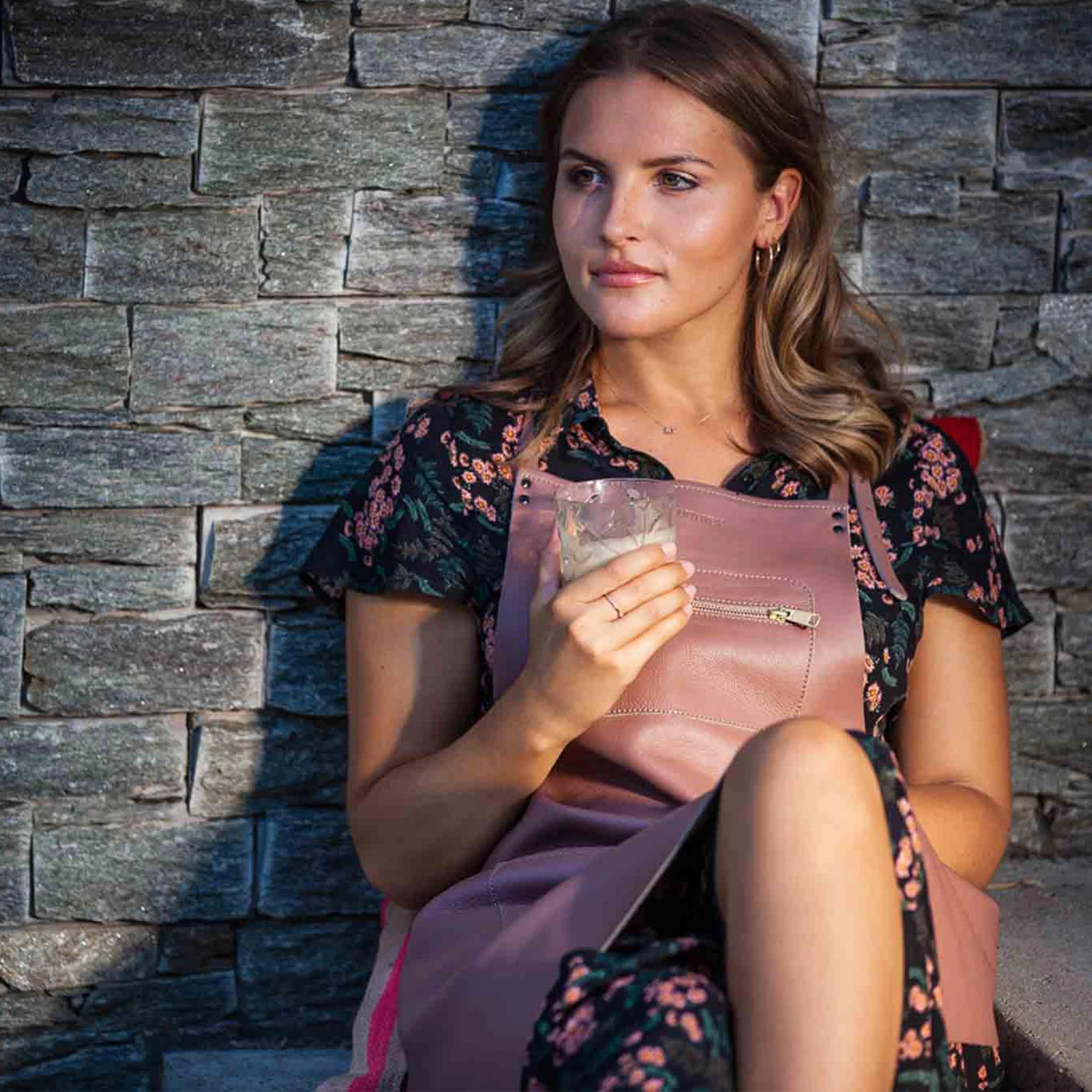 Dutchdeluxes Leather Zipper Tablier En Noir Classique 8 Dutchdeluxes Leather Zipper Tablier En Noir Classique – Image 6