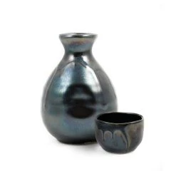 Kiji Stoneware & Ceramics Kiji Stoneware & Céramique Vaisselle Kuro Sake Jug 200ml 7 Kiji Stoneware & Ceramics Kiji Stoneware & Céramique Vaisselle Kuro Sake Jug 200ml -Sous Chef Boutique kuro sake set