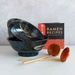 Sous Chef Kit Karasuba-Iro Ramen Ensembles De Livres De Cuisine 13 Sous Chef Kit Karasuba-Iro Ramen Ensembles De Livres De Cuisine -Sous Chef Boutique lifestyle 0010 Karasuba iroRamenBowlSet lifestyle SC0070