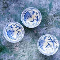 Kiji Stoneware & Ceramics Kiji Stoneware & Céramique Bol De Riz Avec Du Poisson Bleu -Sous Chef Boutique lifestyle 0022 RiceBowlWithBlueFish above JA0109