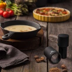 Microplane Herbs & Microplan D'épices Usine D'épices Noires 7 Microplane Herbs & Microplan D'épices Usine D'épices Noires -Sous Chef Boutique microplane spice mill lifestyle