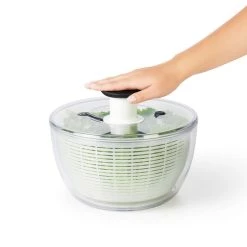 OXO Bonnes Poignées Spinner De Salade 4.0 Cuisinière -Sous Chef Boutique oxo salad spinner 3