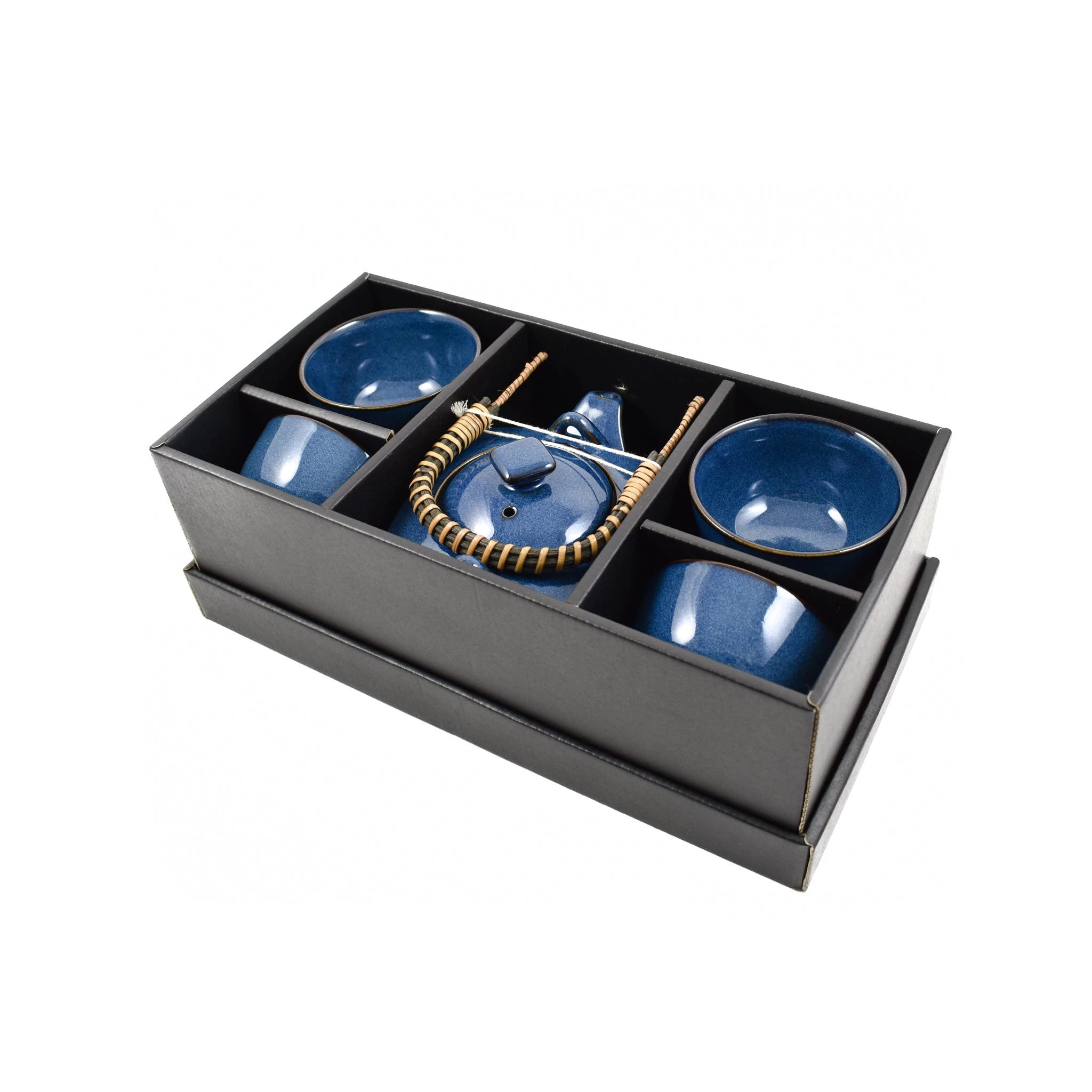 Kiji Stoneware & Ceramics Kiji Stoneware & Ceramics Tableware Rich Blue Japanese Tea Set Pour Quatre 5 Kiji Stoneware & Ceramics Kiji Stoneware & Ceramics Tableware Rich Blue Japanese Tea Set Pour Quatre – Image 3